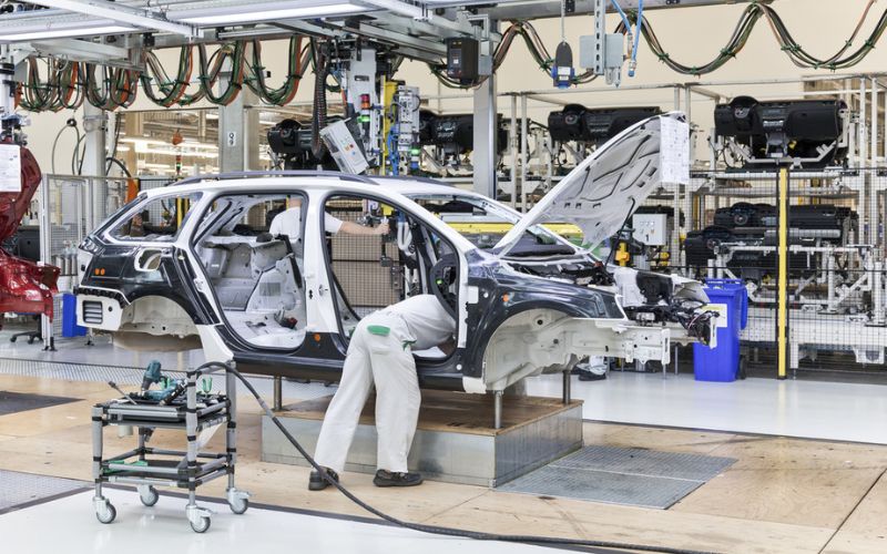 Executive Hiring in Automotive Production What Sets Industry Headhunters Apart